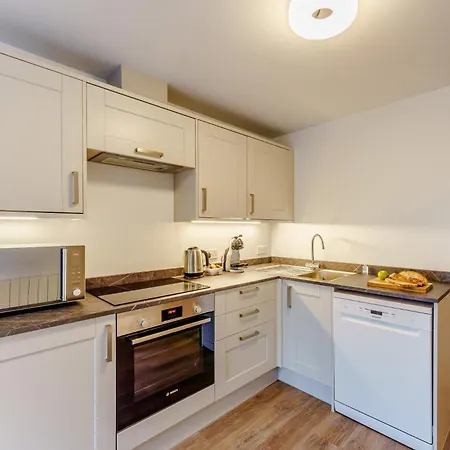 2 Bed In Brockenhurst 78728 Exterior photo